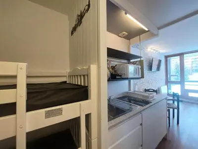 Cuisine ou kitchenette dans l'établissement Résidence Armoise - Studio 3/4 personnes centre station MAE-6534