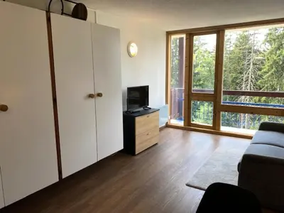 Télévision ou salle de divertissement dans l'établissement Résidence Bellecote - Studio 2 personnes pied des pistes MAE-2045