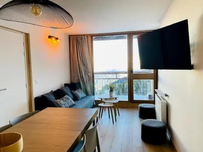 Télévision ou salle de divertissement dans l'établissement Résidence Varet 2 - Appartement rénové 3 pièces 7 personnes MAE-7834