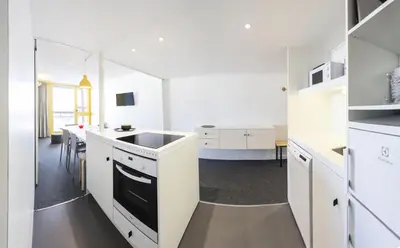 Cuisine ou kitchenette dans l'établissement Résidence Varet 2 - Appartement rénové 3 pièces 7 personnes MAE-7854