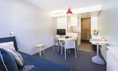 Télévision ou salle de divertissement dans l'établissement Résidence Belles Challes - Studio 4 personnes pîed des pistes MAE-7934