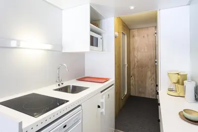 Cuisine ou kitchenette dans l'établissement Résidence Belles Challes - Studio 4 personnes pîed des pistes MAE-7934
