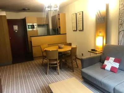 Cuisine ou kitchenette dans l'établissement Résidence Les Souverains Edenarc - Appartement de standing 2 Pièces 4 persones MAE-0924