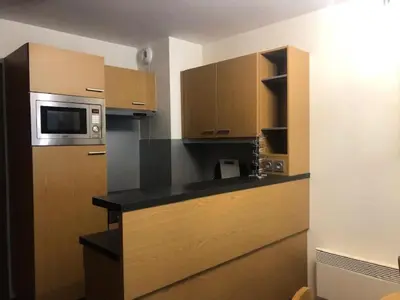 Cuisine ou kitchenette dans l'établissement Résidence Les Souverains Edenarc - Appartement de standing 2 Pièces 4 persones MAE-0924