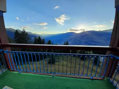 Vue générale sur la montagne ou vue sur la montagne depuis l'appartement