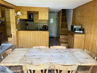 Cuisine ou kitchenette dans l'établissement Résidence Aiguille Grive 3 - Appartement spacieux · Ski aux pieds · Balcon MAE-3954