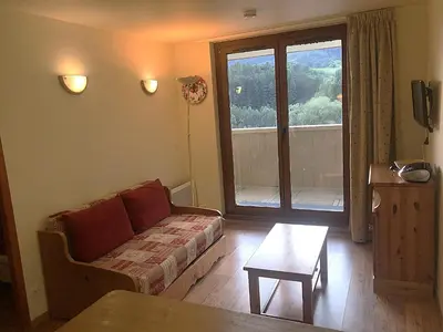 Télévision ou salle de divertissement dans l'établissement Terrasses F 102 PARC NAT VANOISE appart 4 per