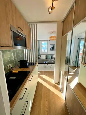 Cuisine ou kitchenette dans l'établissement L'Edelweiss, 2050m La Plagne, F2 Haut de gamme