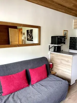 Cuisine ou kitchenette dans l'établissement Studio 4 p avec terrasse proche remontée mécanique