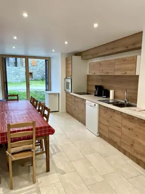 Cuisine ou kitchenette dans l'établissement Grand studio Champagny-le-Haut