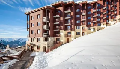 Vue générale sur la montagne ou vue sur la montagne depuis l'appartement
