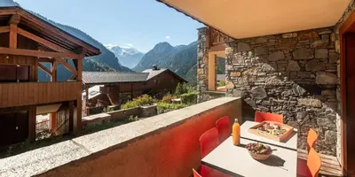 Vue générale sur la montagne ou vue sur la montagne depuis l'appartement