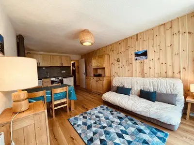 Télévision ou salle de divertissement dans l'établissement Appartement 3 pièces pour 6 personnes à Plan Peisey, accès direct pistes - FR-1-757-121