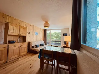 Cuisine ou kitchenette dans l'établissement Appartement 3 pièces pour 6 personnes à Plan Peisey, accès direct pistes - FR-1-757-121