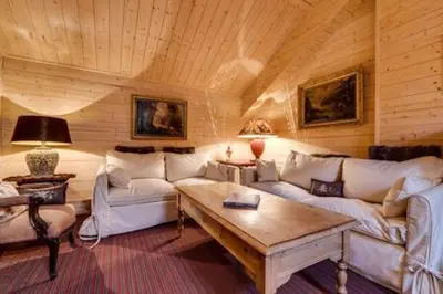 Coin salon dans l'établissement Chalet Ancolie 2e Appartement cosy dans un chalet