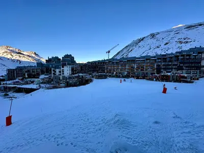L'établissement Studio les Tufs pied des pistes Tignes Val Claret départ ESF en hiver