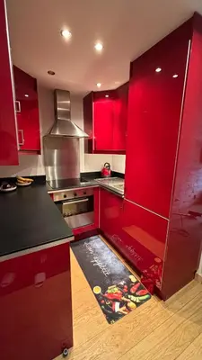 Cuisine ou kitchenette dans l'établissement LES MOUTIERES 3 étoiles - 46m2, SKIS AUX PIEDS, 6 pers TIGNES