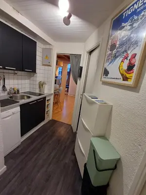 Cuisine ou kitchenette dans l'établissement Très beau Studio au Centre de Tignes Val Claret
