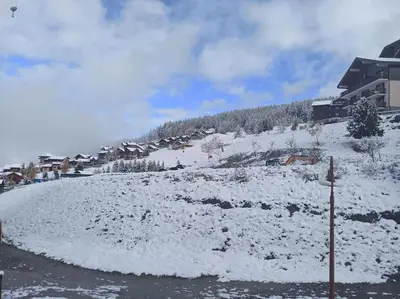 Plan de l'établissement Paradiski proche pistes et commerces vallandry