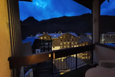 Vue générale sur la montagne ou vue sur la montagne depuis l'appartement