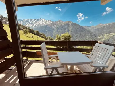 Vue générale sur la montagne ou vue sur la montagne depuis l'appartement