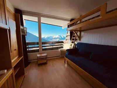 Vue générale sur la montagne ou vue sur la montagne depuis l'appartement