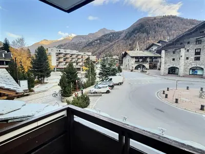Vue générale sur la montagne ou vue sur la montagne depuis l'appartement