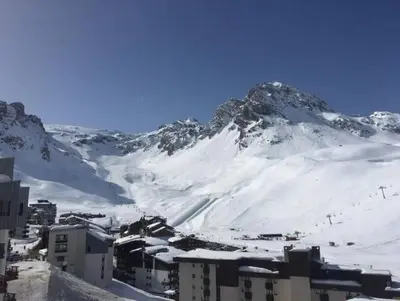 L'établissement PLA134 - SUPERBE Appt 4-6pers traversant coeur val Claret en hiver