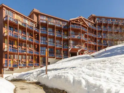 L'établissement Duplex calme près des pistes avec balcon - FR-1-346-578 en hiver