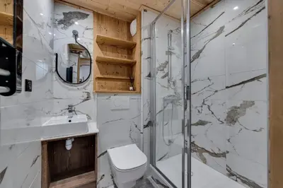 Salle de bains dans l'établissement Appartement Ski aux Pieds 2100m - Le Nid Tignes Val Claret