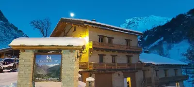 Vue générale sur la montagne ou vue sur la montagne depuis l'appartement