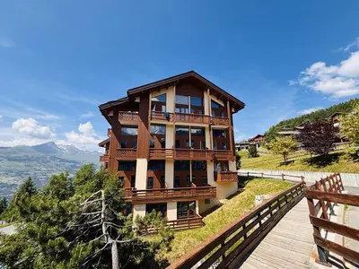 Vue générale sur la montagne ou vue sur la montagne depuis l'appartement