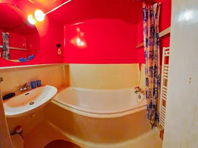 Salle de bains dans l'établissement Arc 1800 - Appartement 5 pers, balcon, wifi - FR-1-411-961