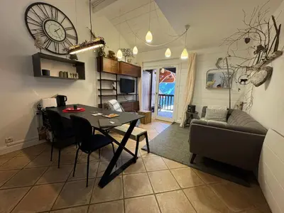 Cuisine ou kitchenette dans l'établissement Fermes St Foy F6 - Charmant 3 pièces, ski au pied - St Foy Tarentaise