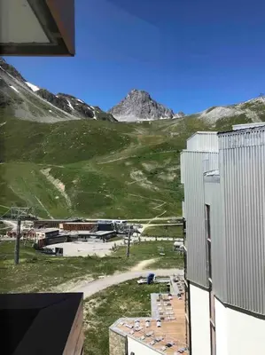 Vue générale sur la montagne ou vue sur la montagne depuis l'appartement