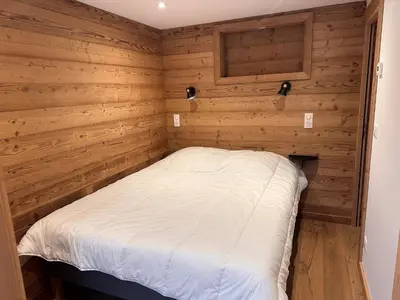 Un ou plusieurs lits dans un hébergement de l'établissement Appartement rénové, parking privé, 6 personnes, Pralognan-la-Vanoise - FR-1-464-236