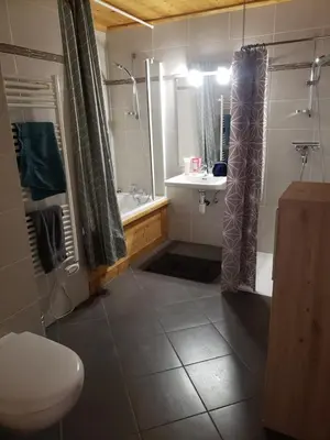 Salle de bains dans l'établissement Critérium C02