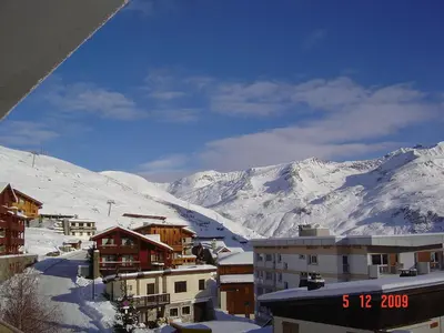 Vue générale sur la montagne ou vue sur la montagne depuis l'appartement