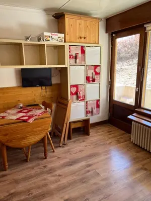 Cuisine ou kitchenette dans l'établissement Les myrtilles Studio