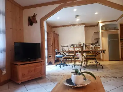 Télévision ou salle de divertissement dans l'établissement Flocon