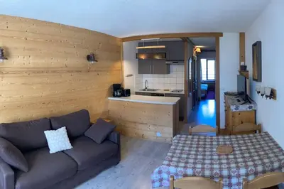 Cuisine ou kitchenette dans l'établissement SLA201 - Très spacieux apt 2pièces 4pers