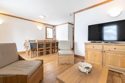 Télévision ou salle de divertissement dans l'établissement Résidence Le Clos Vanoise - 4 Pièces pour 8 Personnes MAE-4321