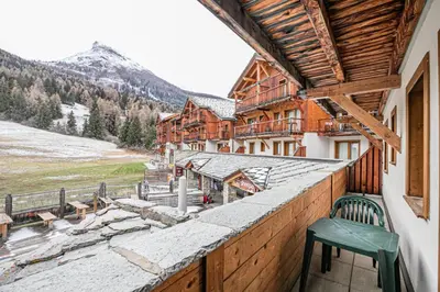 Vue générale sur la montagne ou vue sur la montagne depuis l'appartement