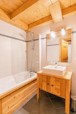 Salle de bains dans l'établissement Résidence Le Criterium - Résidence Le Critérium 3 Chalet A Appartement 7 MAE-4401