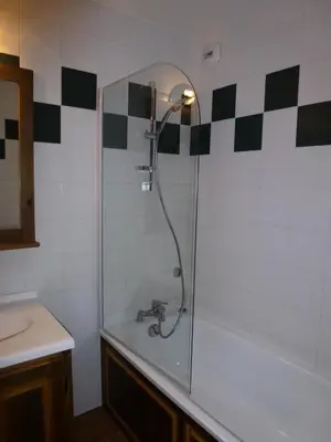 Salle de bains dans l'établissement Résidence Le Clos Vanoise - 2 Pièces pour 6 Personnes MAE-4541