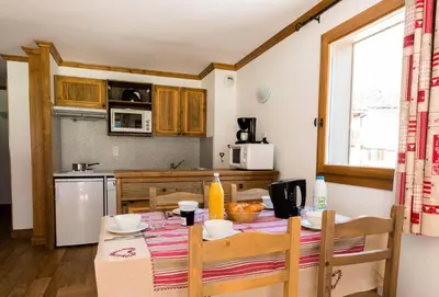 Cuisine ou kitchenette dans l'établissement Résidence Le Clos Vanoise - Appartement 3 pièces lumineux MAE-4551