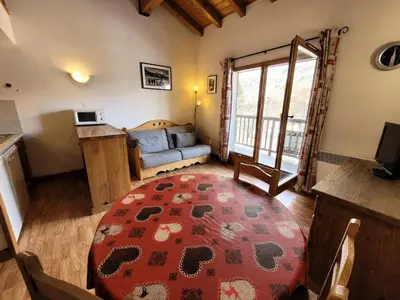 Télévision ou salle de divertissement dans l'établissement Résidence Le Clos Vanoise - Studio mezzanine chalereux MAE-4571