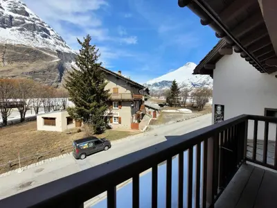 Vue générale sur la montagne ou vue sur la montagne depuis l'appartement
