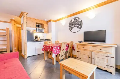 Cuisine ou kitchenette dans l'établissement Résidence Le Criterium - Résidence Le Critérium 3 Chalet D Appartement 3 MAE-4581