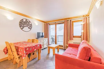 Télévision ou salle de divertissement dans l'établissement Résidence Le Criterium - Résidence Le Critérium 3 Chalet D Appartement 3 MAE-4581